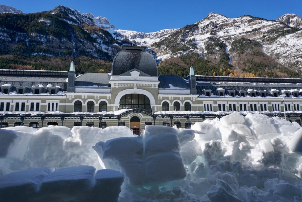 El Refugio De La Ardilla, Apartamento Canfranc-Estacion Bagian luar foto